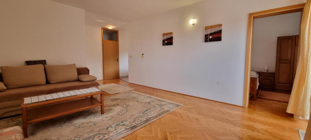 Ljuba Apartment เมดูลิน ภายนอก รูปภาพ