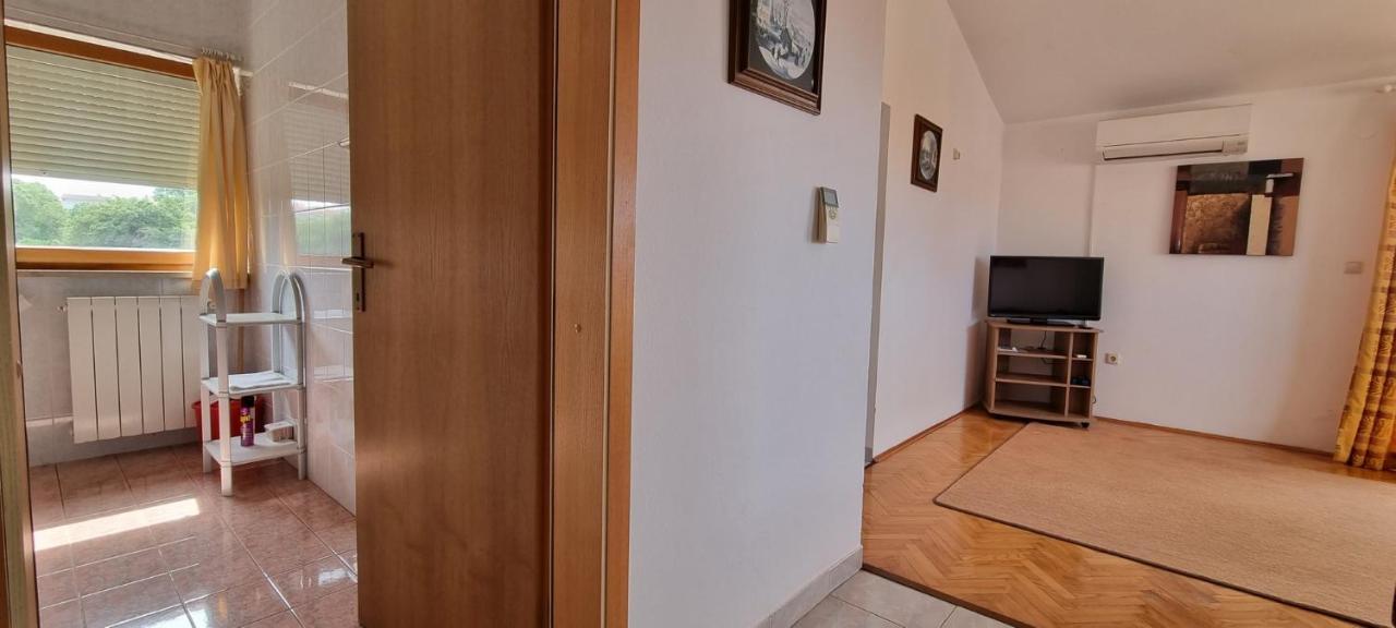 Ljuba Apartment เมดูลิน ภายนอก รูปภาพ
